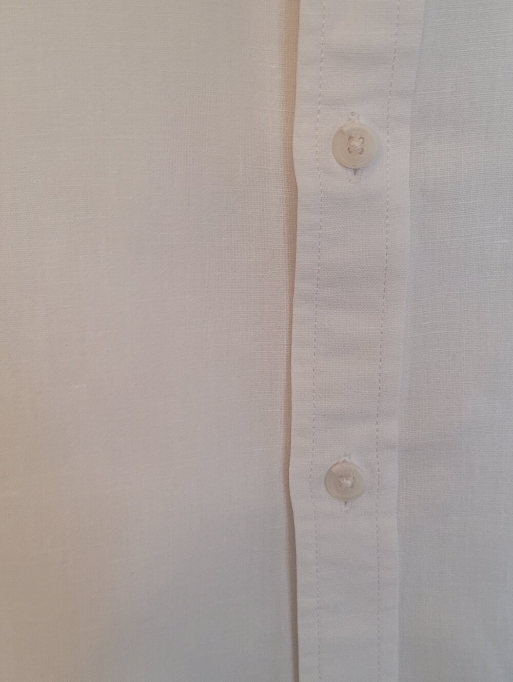 55% Linen/ 45% Cotton Blend Banana Republic Button-down in White - Picture 4 of 4